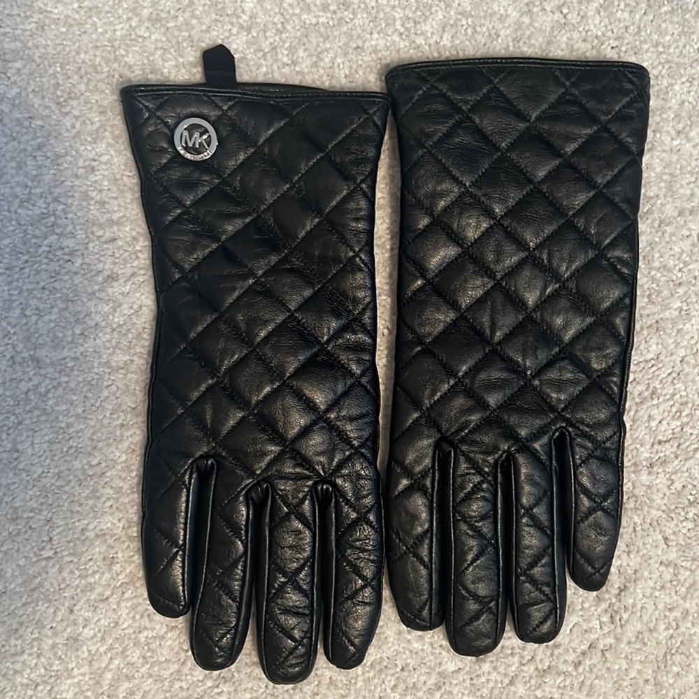 Michael Kors Quilted Leather Gloves